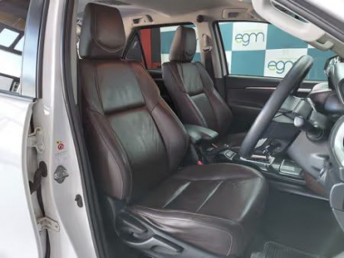 17960Toyota Fortuner020-th.jpg